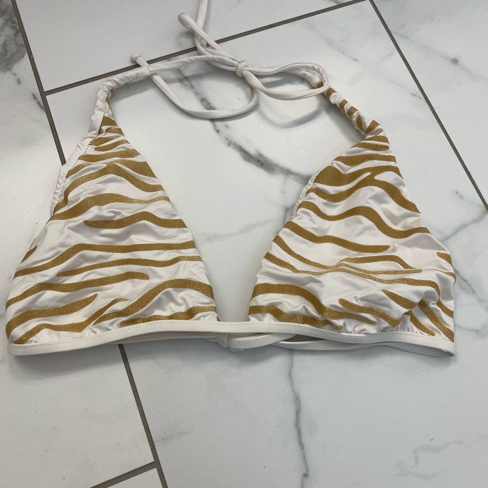 Beach bunny top